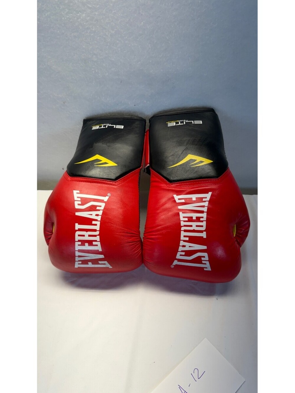 Everlast Elite Boxing Training Gloves Red Black Size XL Greatness Is Within